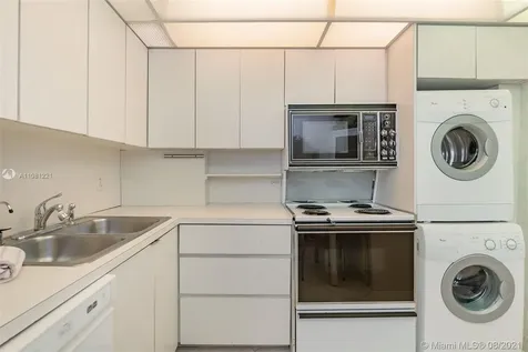 2000 S Ocean Boulevard Lauderdale By The Sea FL 33062