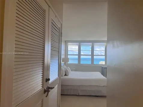 100 Lincoln Road Miami Beach FL 33139