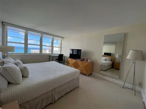 100 Lincoln Road Miami Beach FL 33139