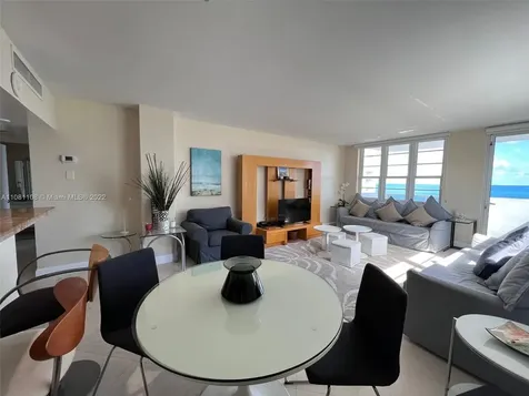 100 Lincoln Road Miami Beach FL 33139