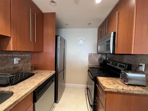 100 Lincoln Road Miami Beach FL 33139