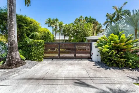 1796 S Bayshore Lane Miami FL 33133