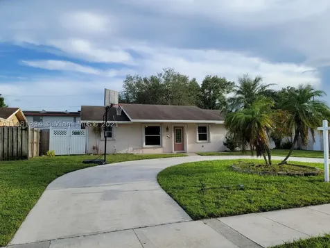 6640 Franklin Street Hollywood FL 33024