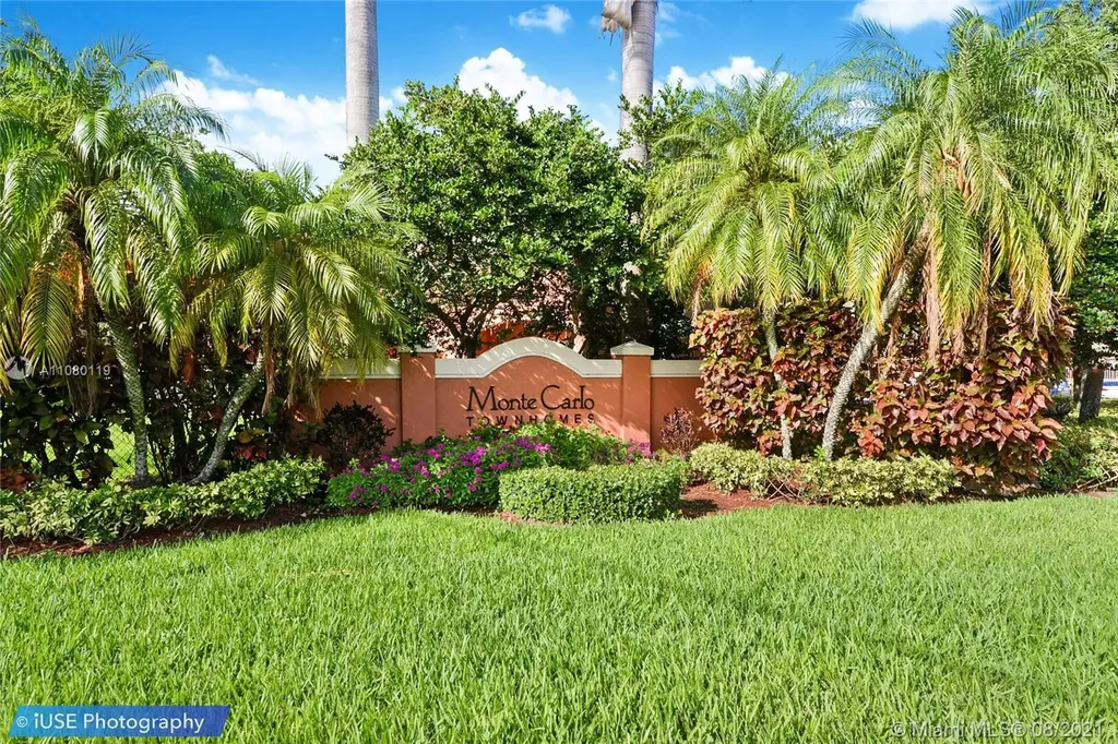 954 NW 100th Avenue Pembroke Pines FL 33024