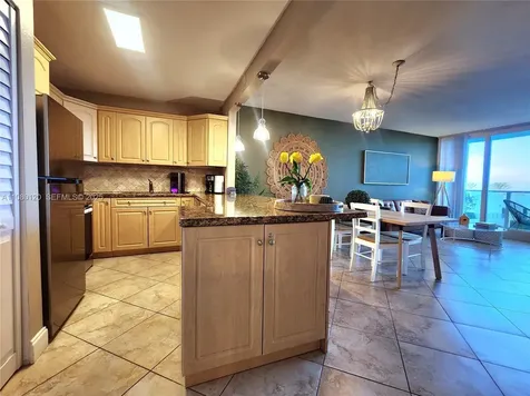 3505 S Ocean Drive Hollywood FL 33019