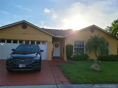 1120 SW 87th Way Pembroke Pines FL 33025