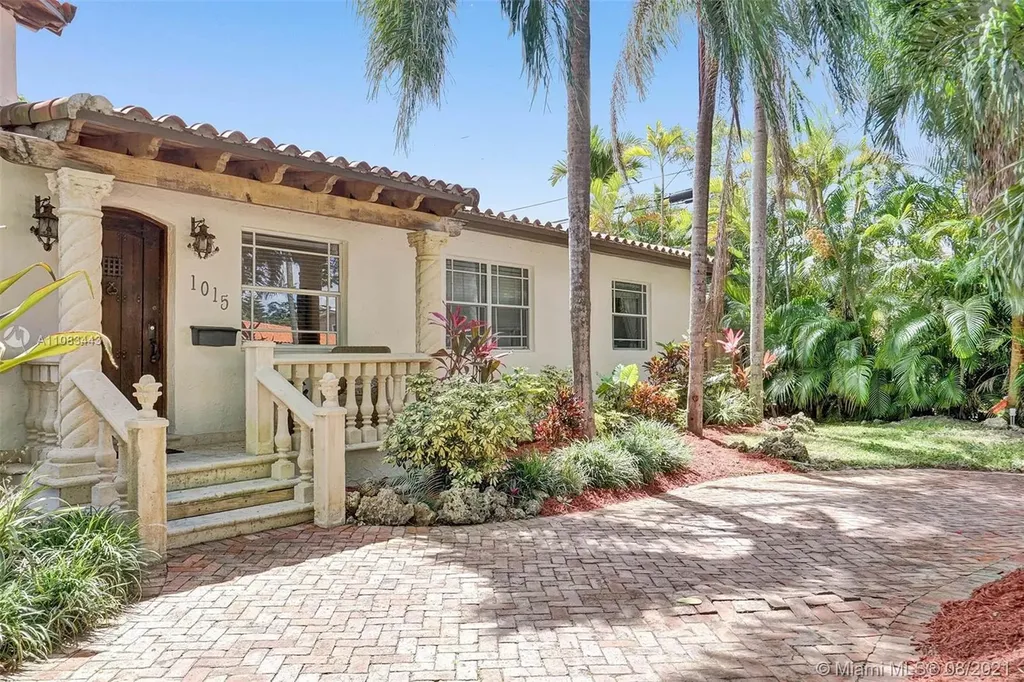 1015 SW 44th Avenue Miami FL 33134