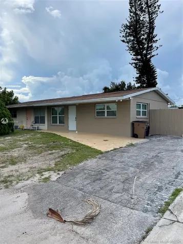 1121 Wesley Street W Lehigh Acres FL 33936