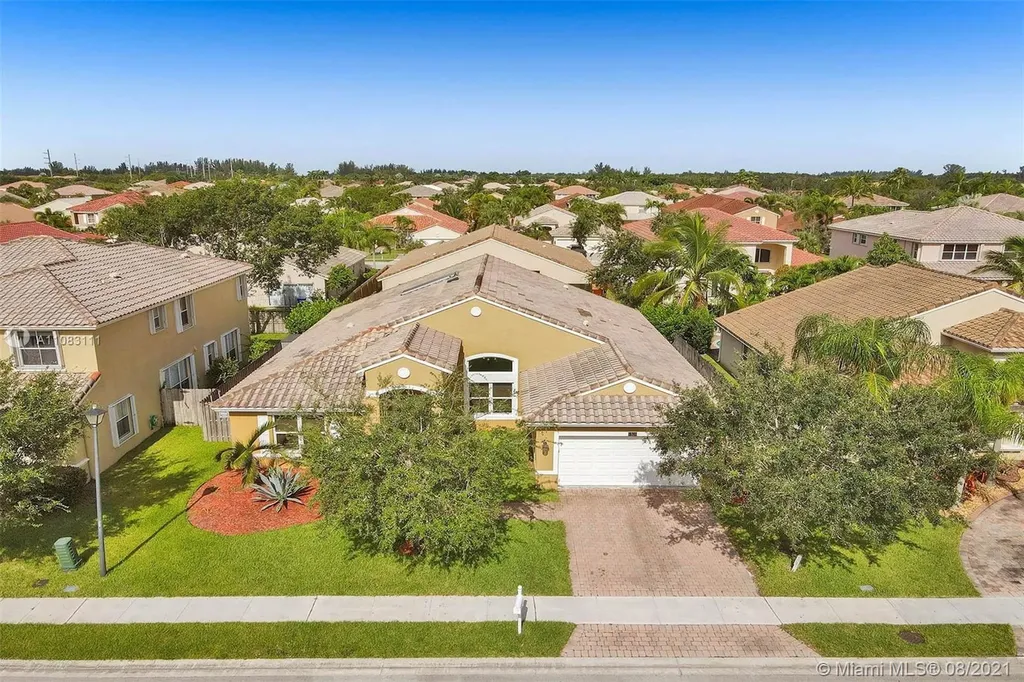 1528 SW 189th Terrace Pembroke Pines FL 33029