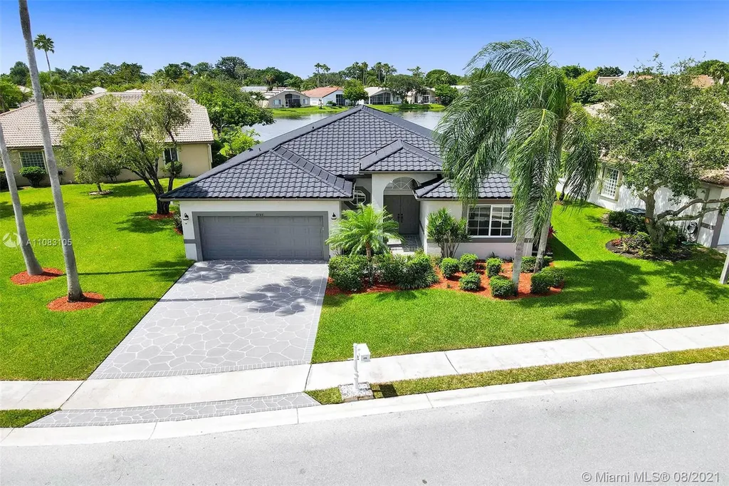 8785 NW 75th Place Tamarac FL 33321