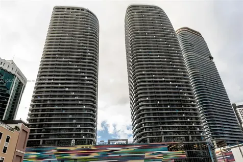 45 SW 9th Street Miami FL 33130