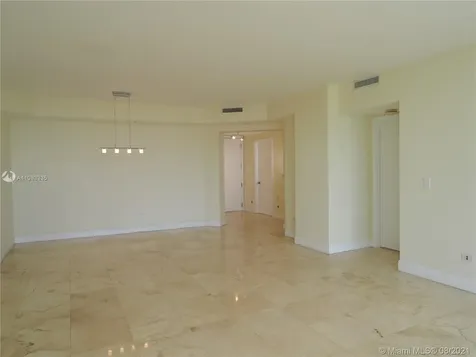 848 Brickell Key Drive Miami FL 33131