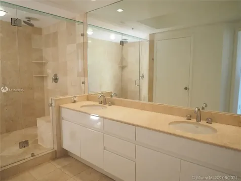 848 Brickell Key Drive Miami FL 33131