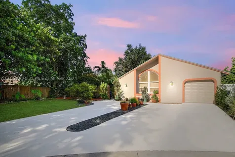 5826 SW 97th Terrace Cooper City FL 33328