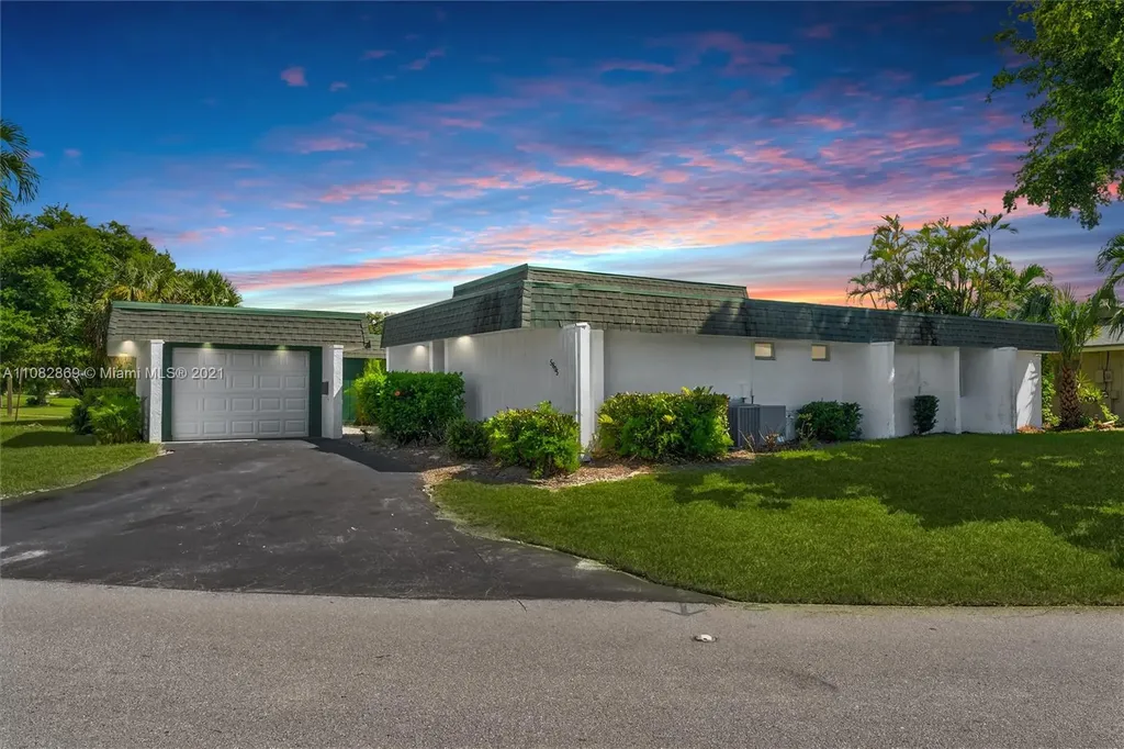 5805 Mulberry Drive Tamarac FL 33319