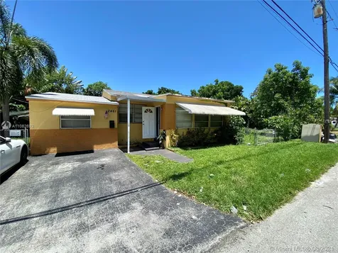 2461 Hayes Street Hollywood FL 33020