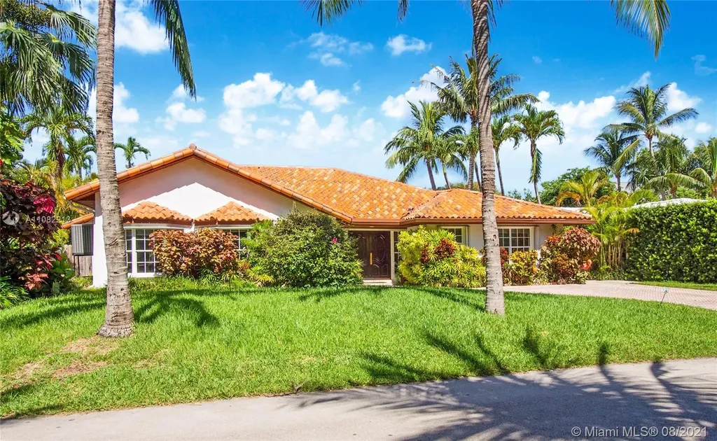 560 Hampton Lane Key Biscayne FL 33149