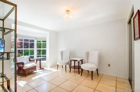 560 Hampton Lane Key Biscayne FL 33149