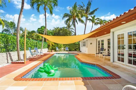 560 Hampton Lane Key Biscayne FL 33149