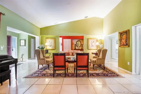 560 Hampton Lane Key Biscayne FL 33149