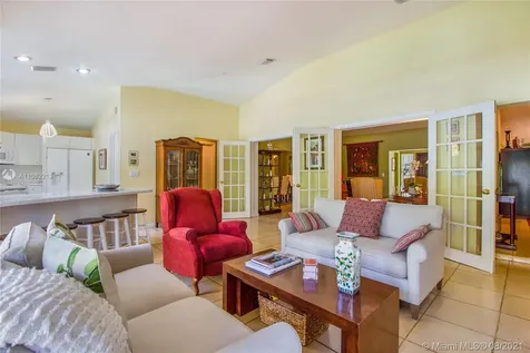 560 Hampton Lane Key Biscayne FL 33149