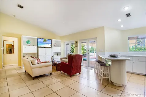 560 Hampton Lane Key Biscayne FL 33149
