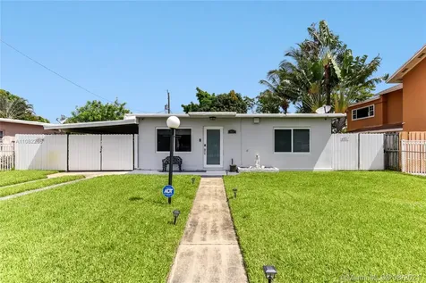 901 E 14th Place Hialeah FL 33010