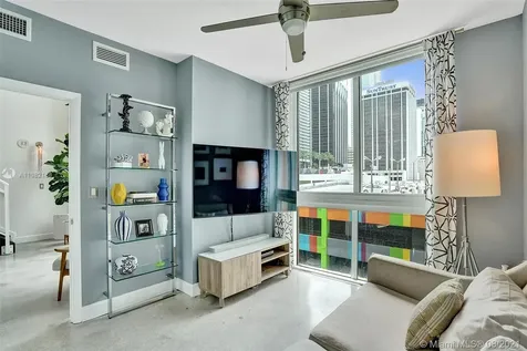 253 NE 2nd Street Miami FL 33132