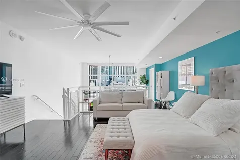 253 NE 2nd Street Miami FL 33132