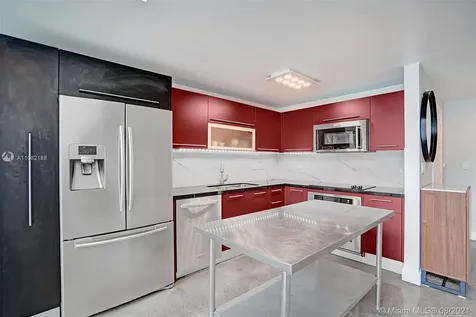 253 NE 2nd Street Miami FL 33132
