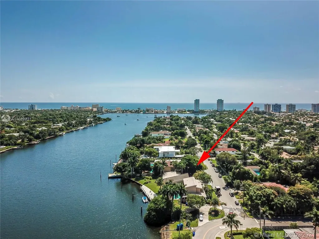 1151 S Southlake Drive Hollywood FL 33019