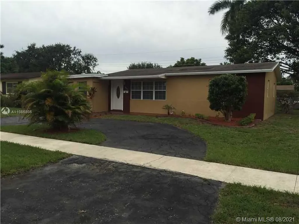 9461 SW 52nd Place Cooper City FL 33328