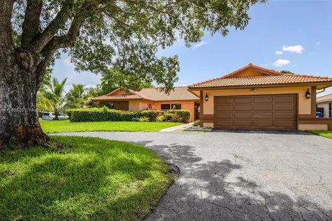 8537 SW 1st Place Coral Springs FL 33071