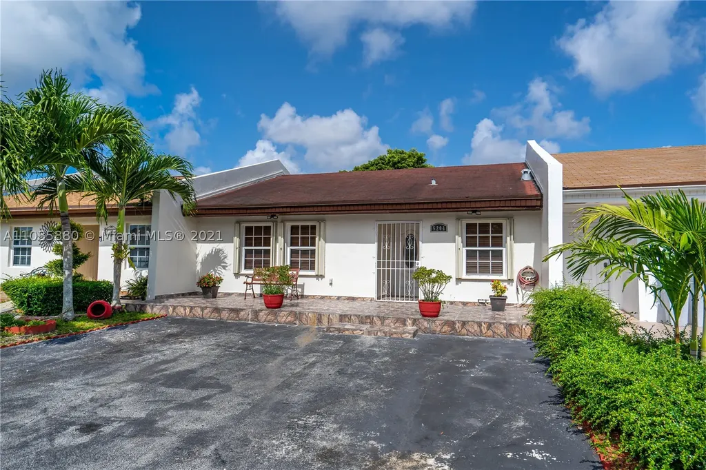 5204 SW 141st Avenue Miami FL 33175