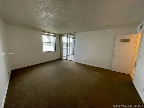 109 Lake Emerald Drive Oakland Park FL 33309