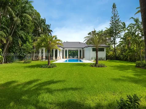 7362 SW 104th Street Pinecrest FL 33156