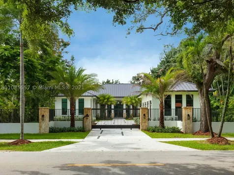 7362 SW 104th Street Pinecrest FL 33156