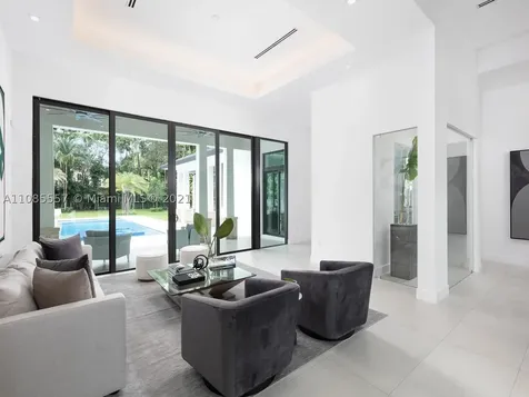 7362 SW 104th Street Pinecrest FL 33156