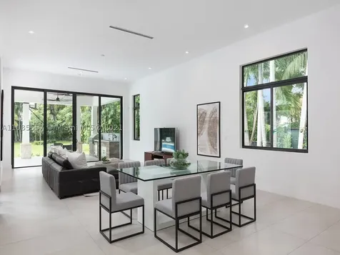 7362 SW 104th Street Pinecrest FL 33156