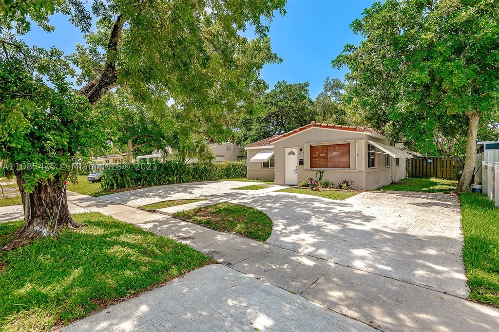 2422 Liberty Street Hollywood FL 33020