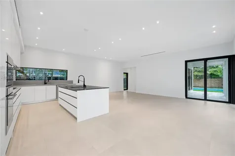 6495 SW 82nd Street Miami FL 33143