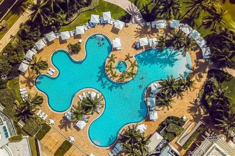 50 S Pointe Drive Miami Beach FL 33139