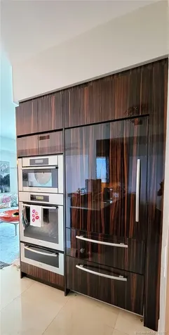 50 S Pointe Drive Miami Beach FL 33139