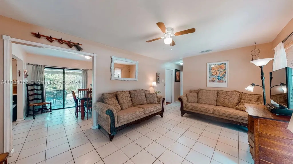 9233 SW 182nd Street Palmetto Bay FL 33157