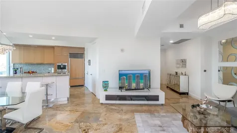 16001 Collins Avenue Sunny Isles Beach FL 33160
