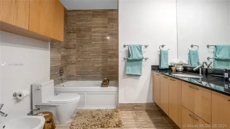 16001 Collins Avenue Sunny Isles Beach FL 33160
