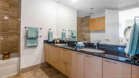 16001 Collins Avenue Sunny Isles Beach FL 33160