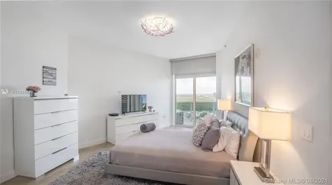 16001 Collins Avenue Sunny Isles Beach FL 33160