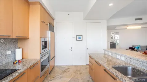 16001 Collins Avenue Sunny Isles Beach FL 33160