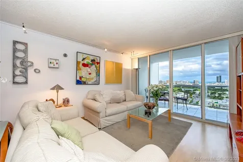 1900 Sunset Harbour Drive Miami Beach FL 33139